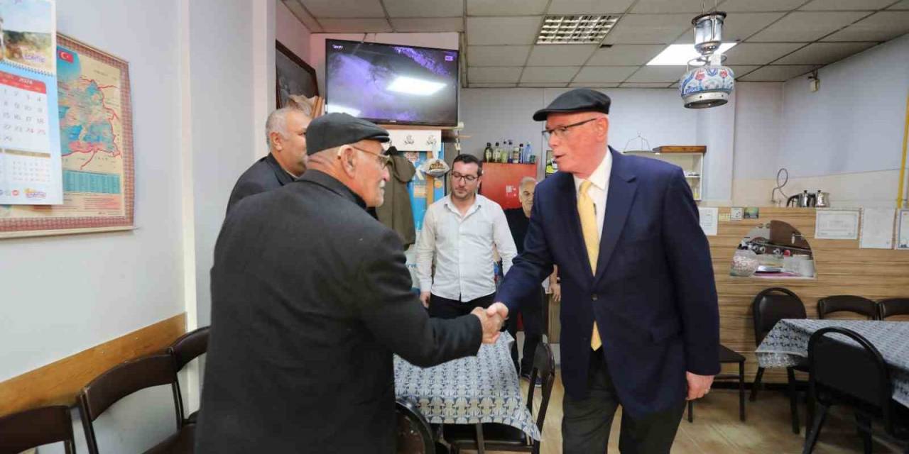 Başkan Kurt Emek Mahallesi Esnafını Ziyaret Etti