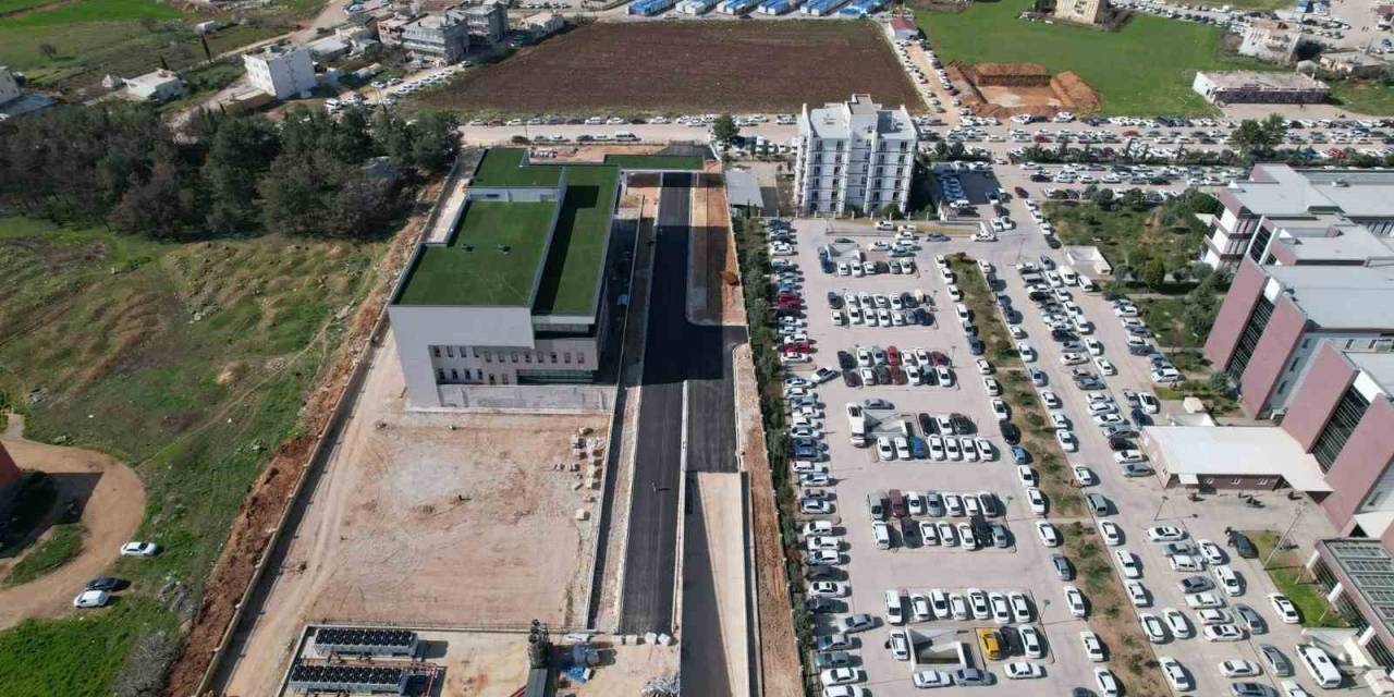 Yeni Hastane Güzergahında Asfalt Çalışmaları Sürüyor