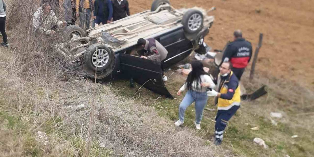 Takla Atan Otomobilin Sürücüsü Yaralandı