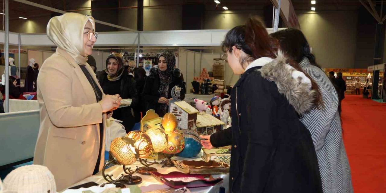 Van Büyükşehir Belediyesi ‘Yöresel Ürünler Fuarı’nda Yerini Aldı