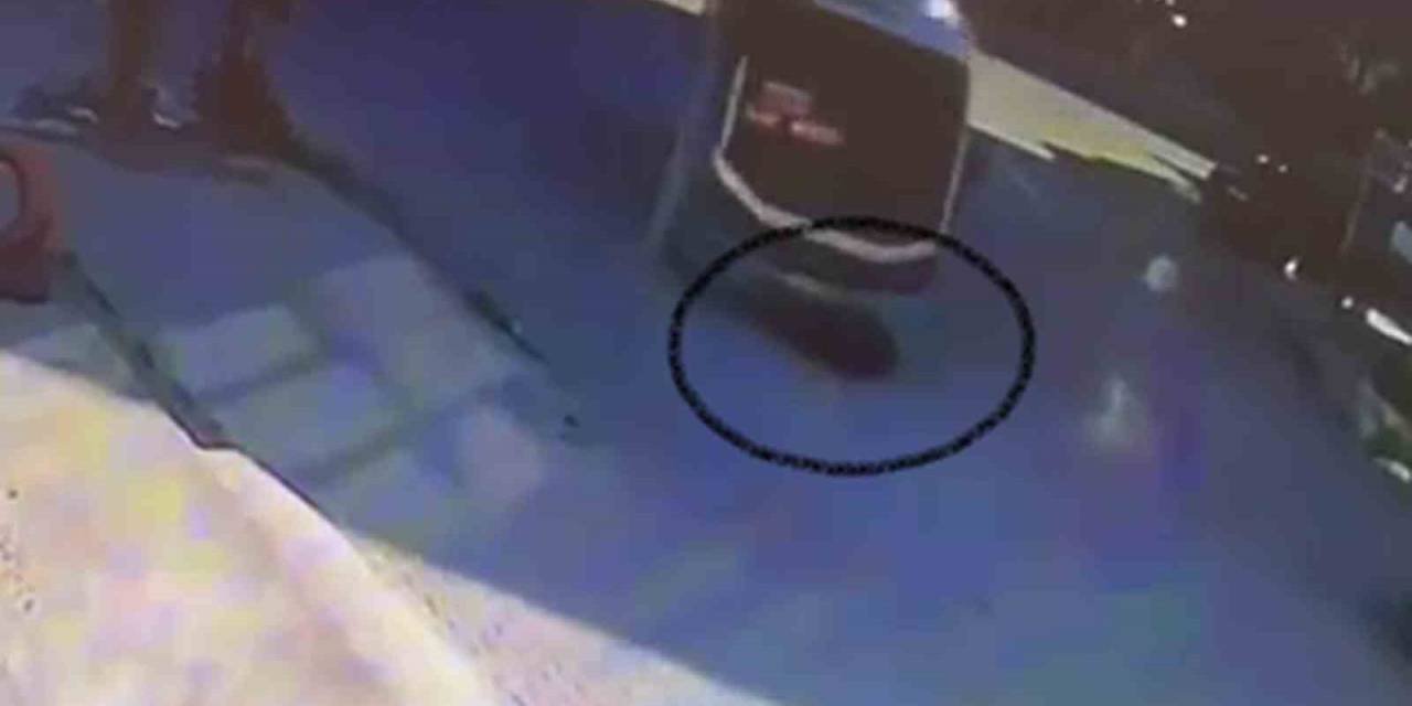 Yayanın Minibüsün Altında Ezilerek Can Verdiği Anlar Kamerada