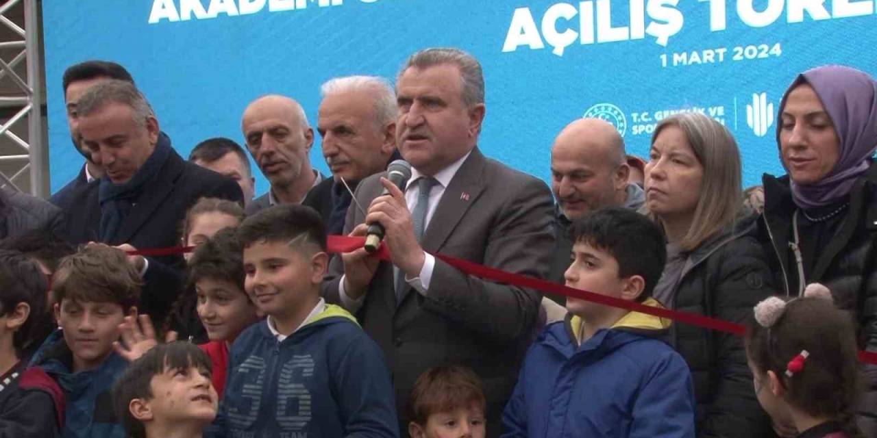 Bakan Osman Aşkın Bak: “2032 Avrupa Futbol Şampiyonasını İtalya İle Beraber Türkiye Organize Edecek”