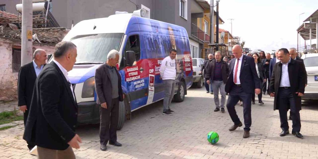Babadağ’da Adaylar Birbiriyle Futbol Oynadı