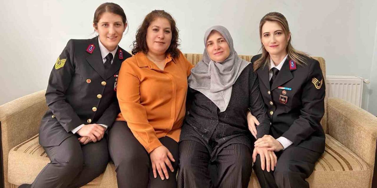 Kütahya İl Jandarmadan Şehit Uzman Çavuş Uyanık’ın Ailesine Ziyaret