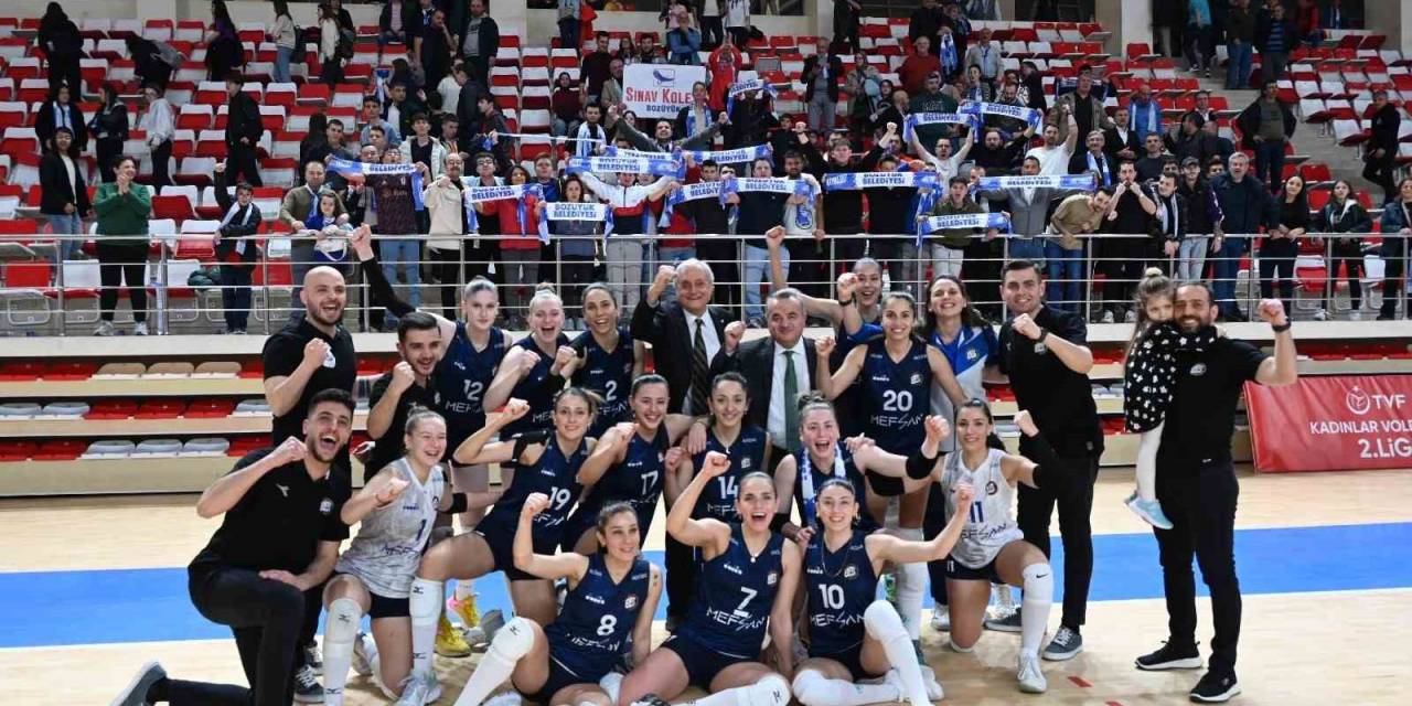 “Bizim Kızlar” Finaldeki İlk Maçını 3-2 Kazandı