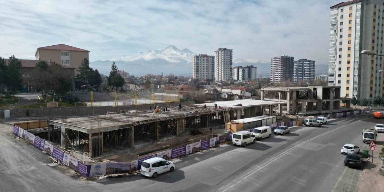 Gültepe’nin Cami, Kur’an Kursu Ve Aile Sağlığı Merkezi Hızla Yükseliyor
