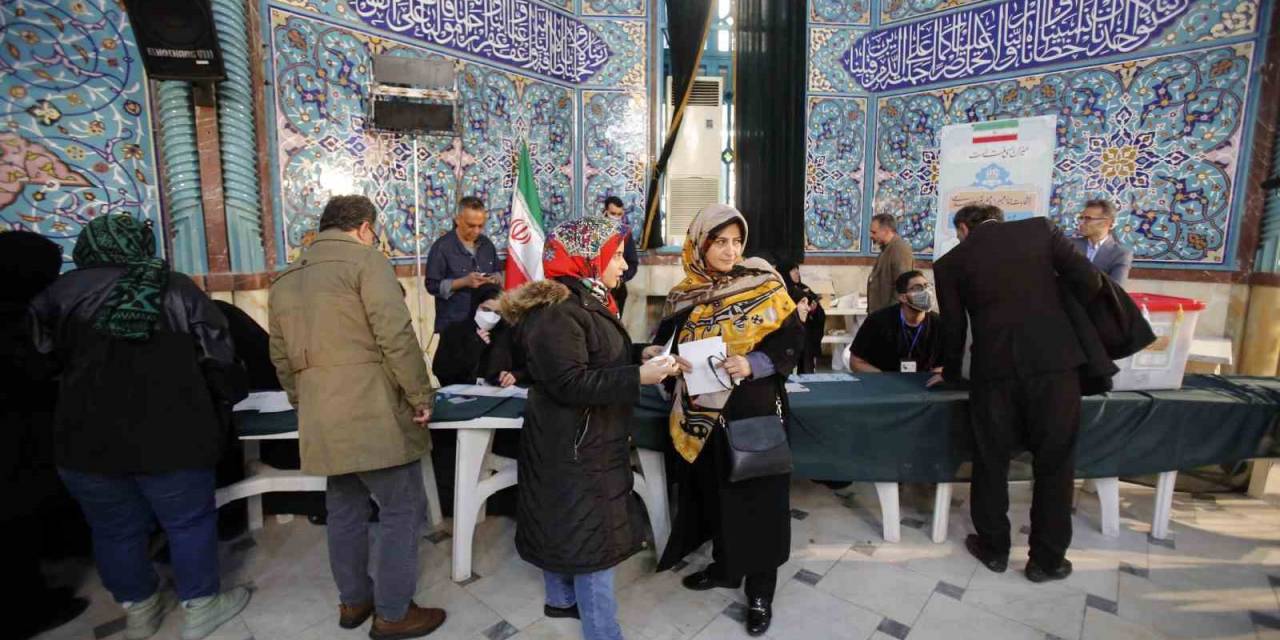 İran’da Seçimlere Katılım Oranı Yüzde 41’de Kaldı