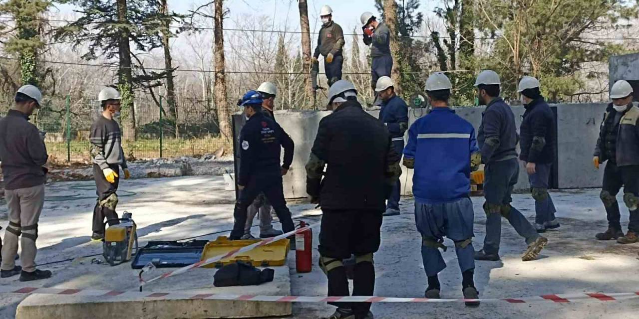 Afetlere Dirençli Toplum Hedefi İle Arama Kurtarma Eğitimleri Sürüyor