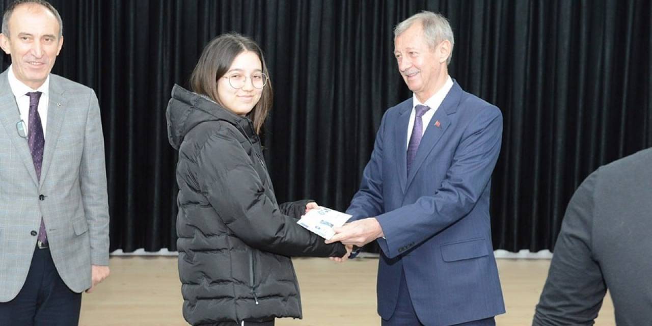 Süleymanpaşalı Üniversite Adaylarına Paşa Kart Desteği