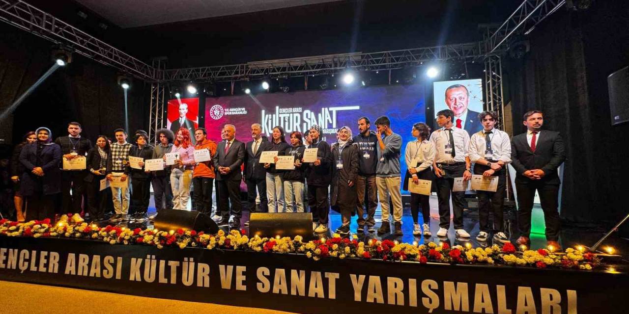 Gençler Arası Kültür Sanat Yarışmaları Ege Bölge Finali Manisa’da Yapıldı