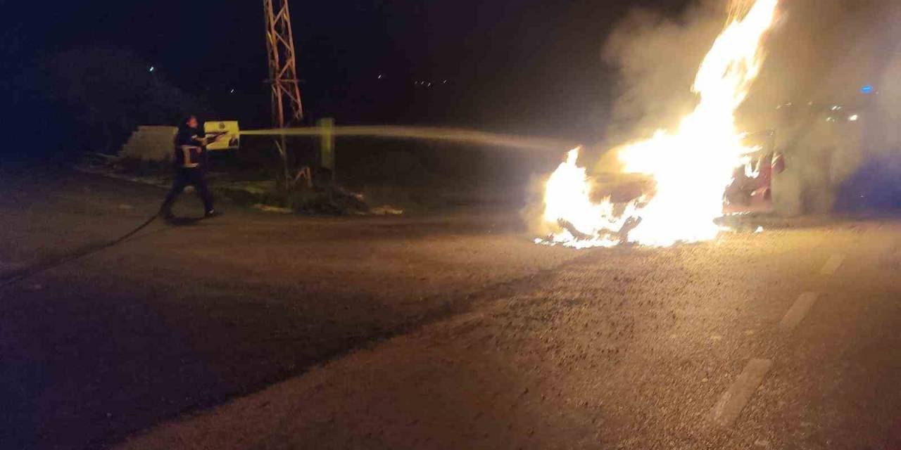 Hassa’da Bir Otomobilde Yangın Çıktı