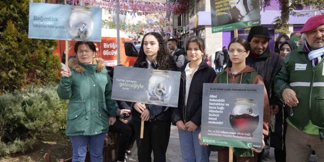 Gümüşhane’de Yeşilay’ın 104’üncü Yılı İçin Basın Açıklaması Yapıldı