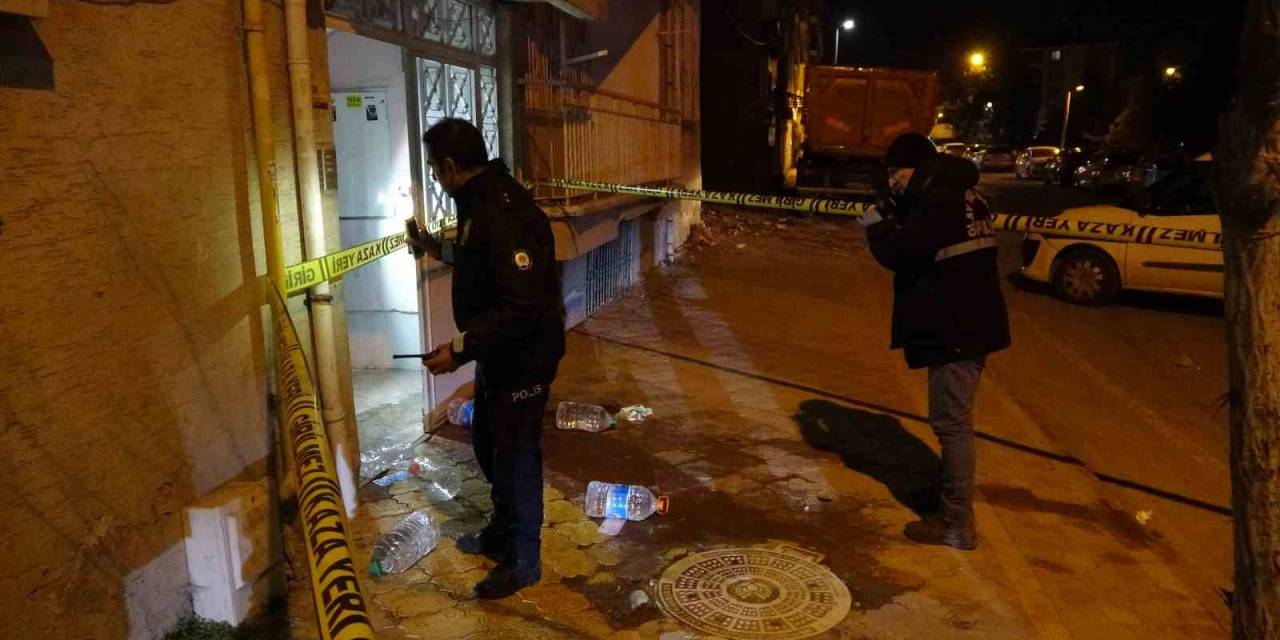 Evine Su Taşıyan Husumetlisine Kurşun Yağdırdı