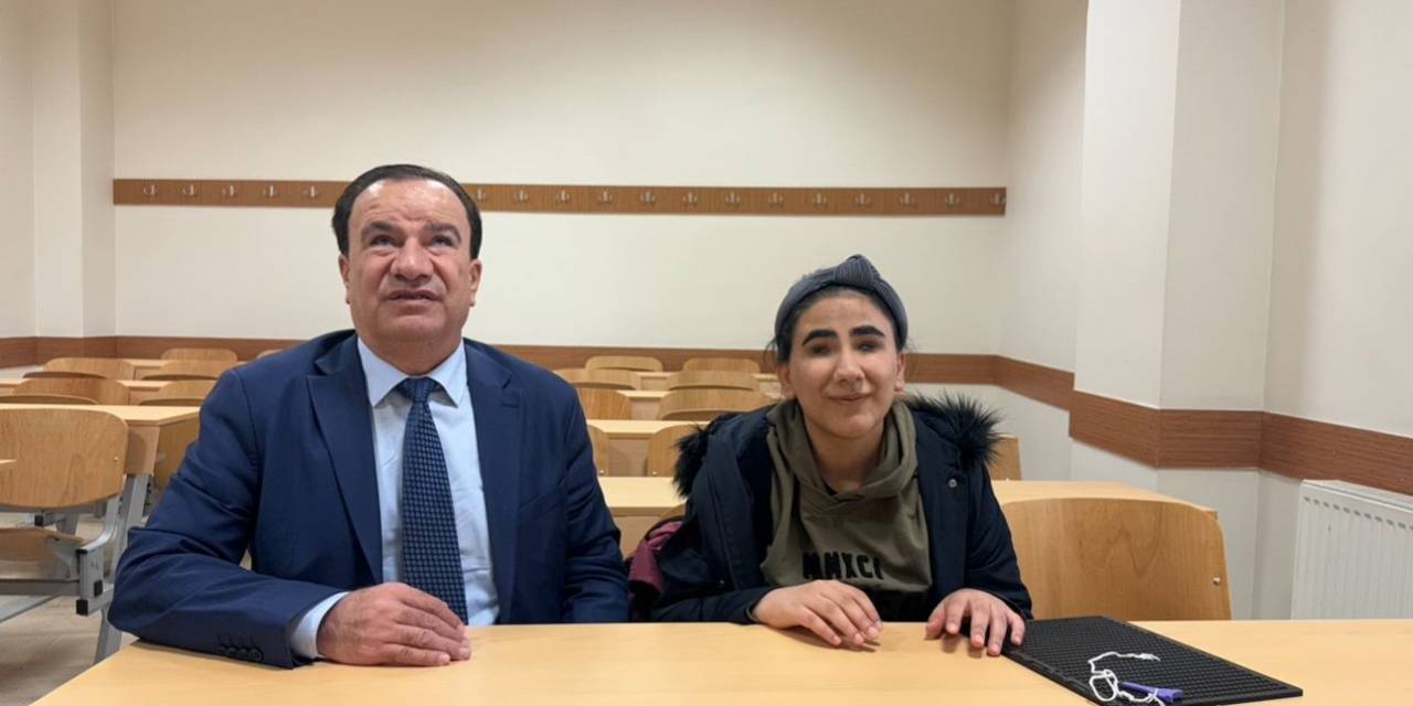 Cumhurbaşkanı’ndan İlham Alan Görme Engelli Kız, İlahiyat Fakültesini Dereceyle Kazandı