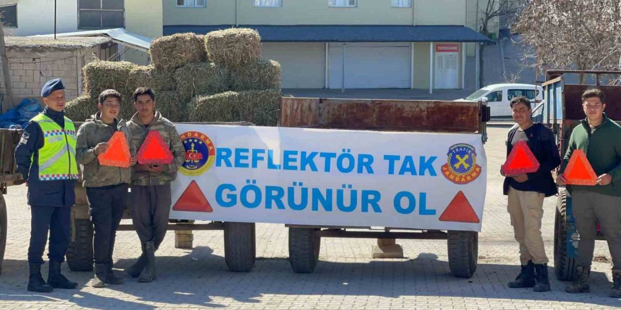 Jandarmadan Traktör Sürücülerine Güvenli Tarım Eğitimi