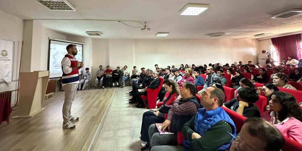 Jandarmadan Öğrencilere Siber Farkındalık Eğitimi