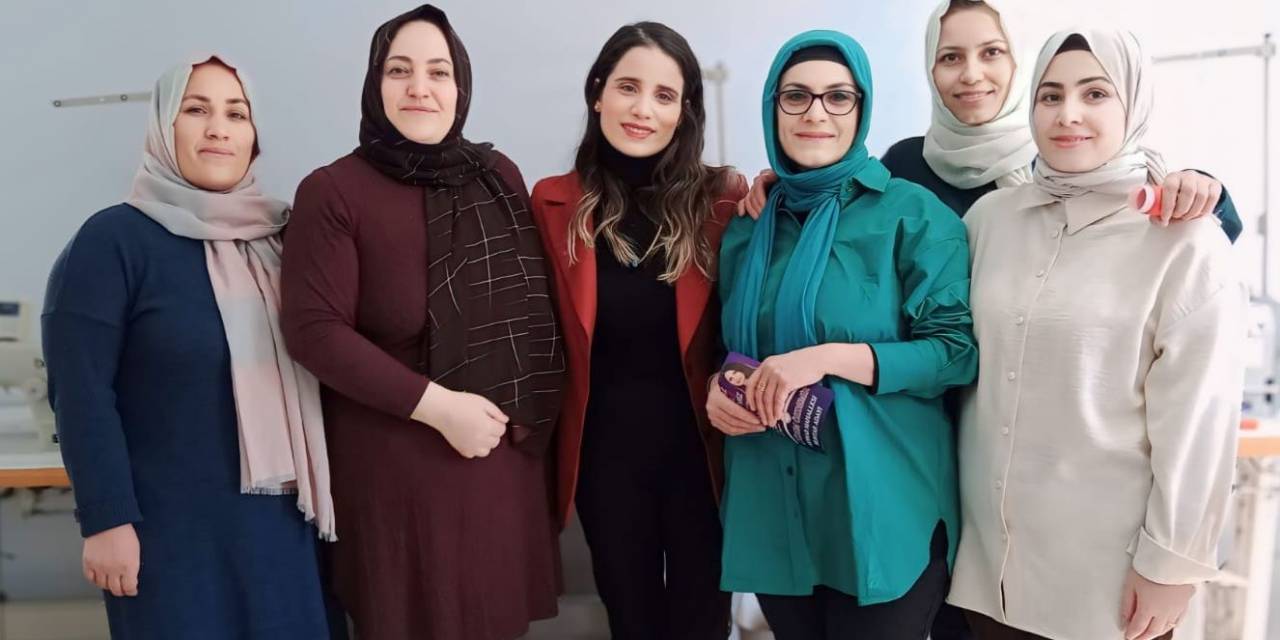 119 Bin Bin Nüfuslu İlçede Tek Kadın Muhtar Adayı En Büyük Mahalleye Talip Oldu