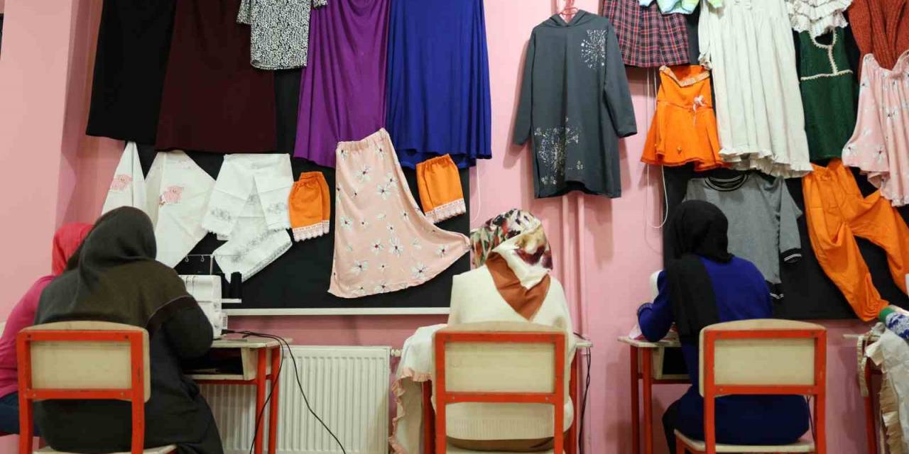Diyarbakır’da Yaklaşık 30 Bin Kadın, 9 Farklı Kurs Yerinde 80 Farklı Atölyeden Yararlandı