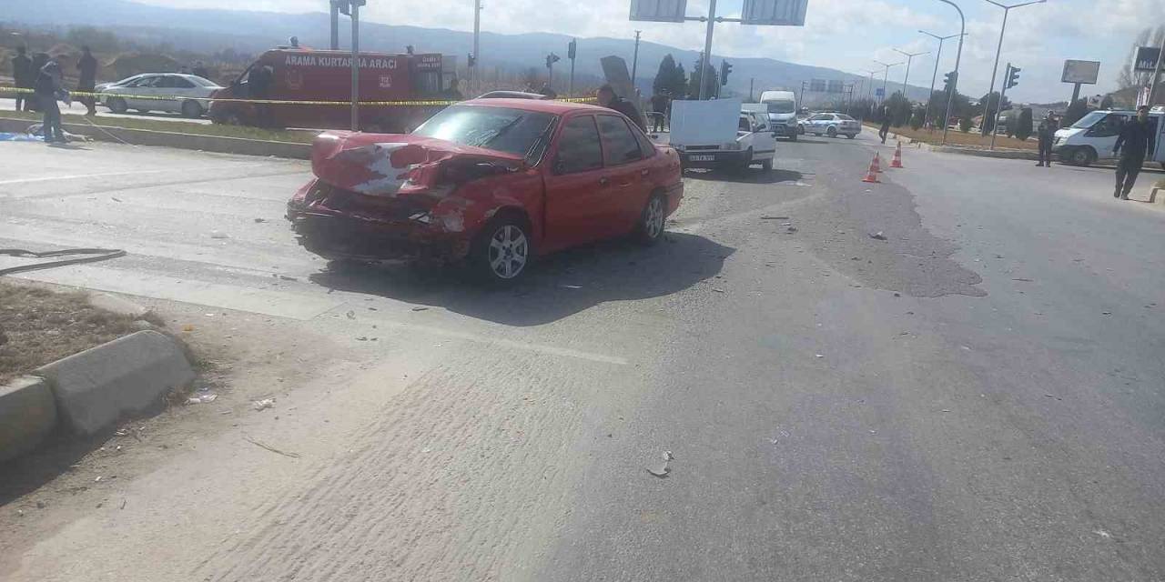 Kütahya Gediz’de Trafik Kazası: 3 Ölü, 2 Yaralı