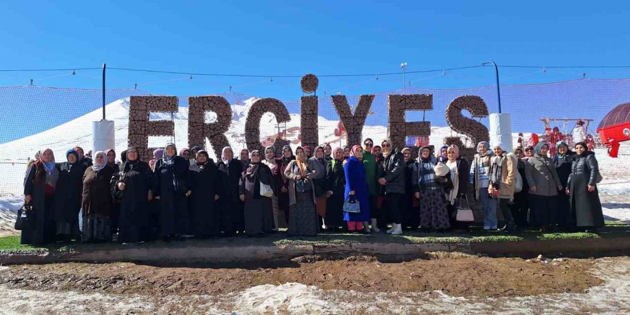 Kaymek’ten Erciyes Dağı’na Hiç Gitmeyen 55 Kadına Jest