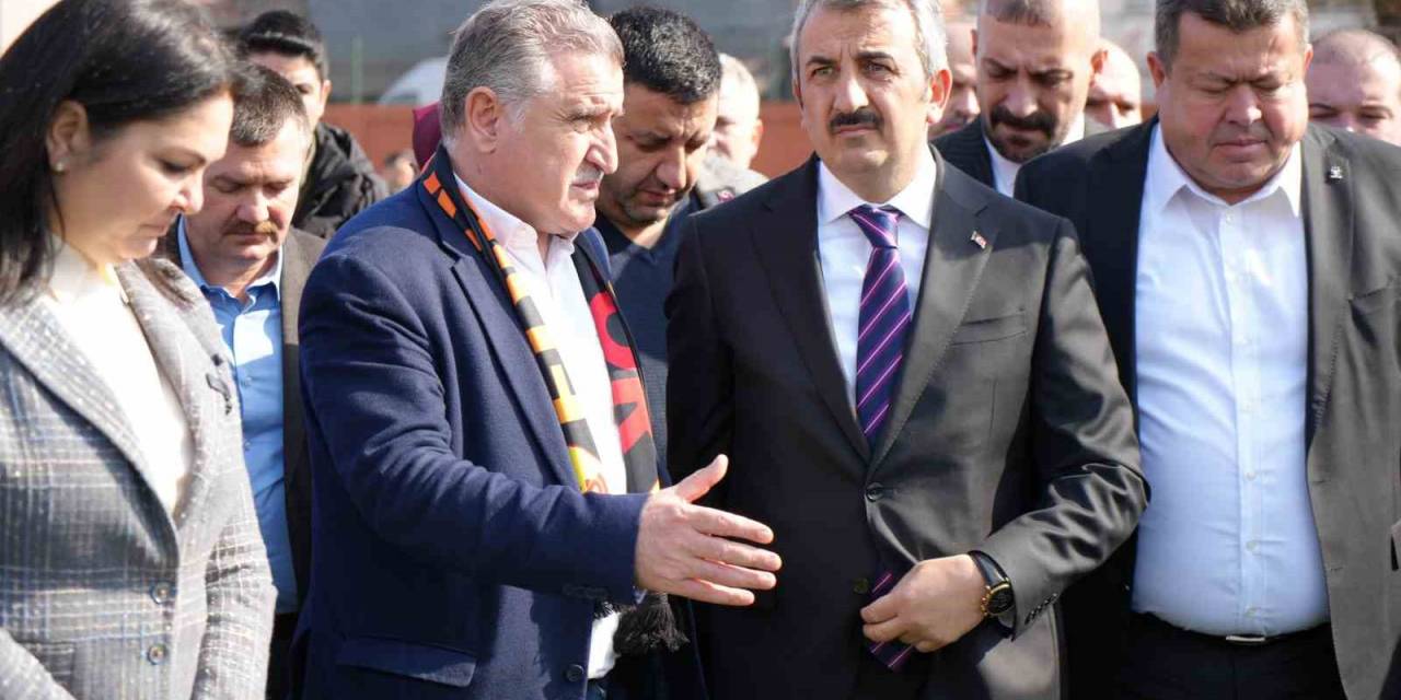 Bakan Bak: “Kırkpınar İle İlgili Projelerimiz Hazır”