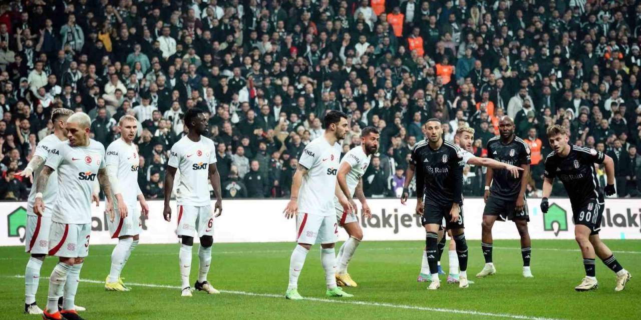 Trendyol Süper Lig: Beşiktaş: 0 - Galatasaray: 1 (İlk Yarı)