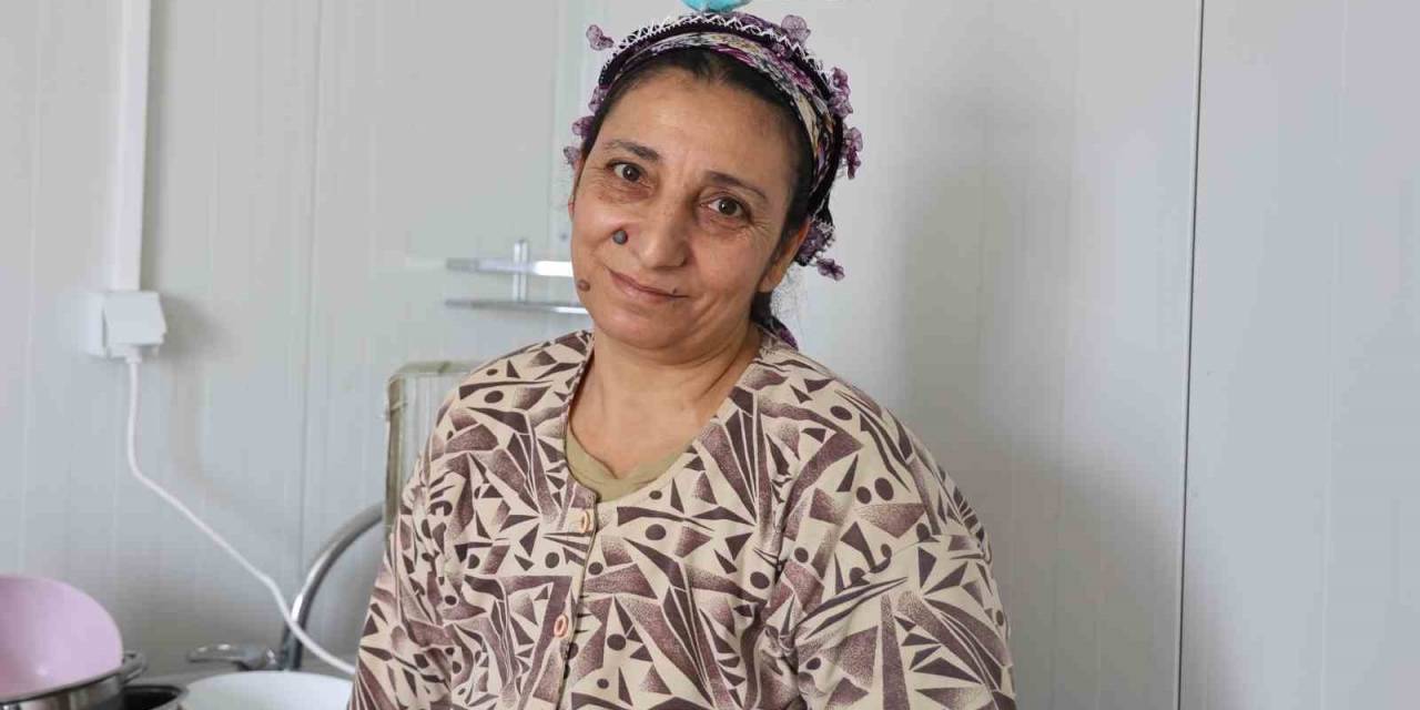 "Canım, Ciğerim" Dediği ’maviş’ Afetzede Aileyi Hayata Tutundurdu