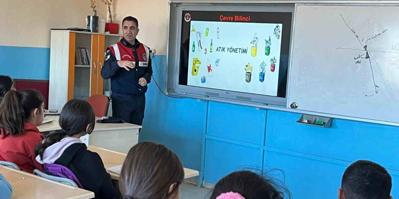 Jandarmadan Öğrencilere Çevre Eğitimi