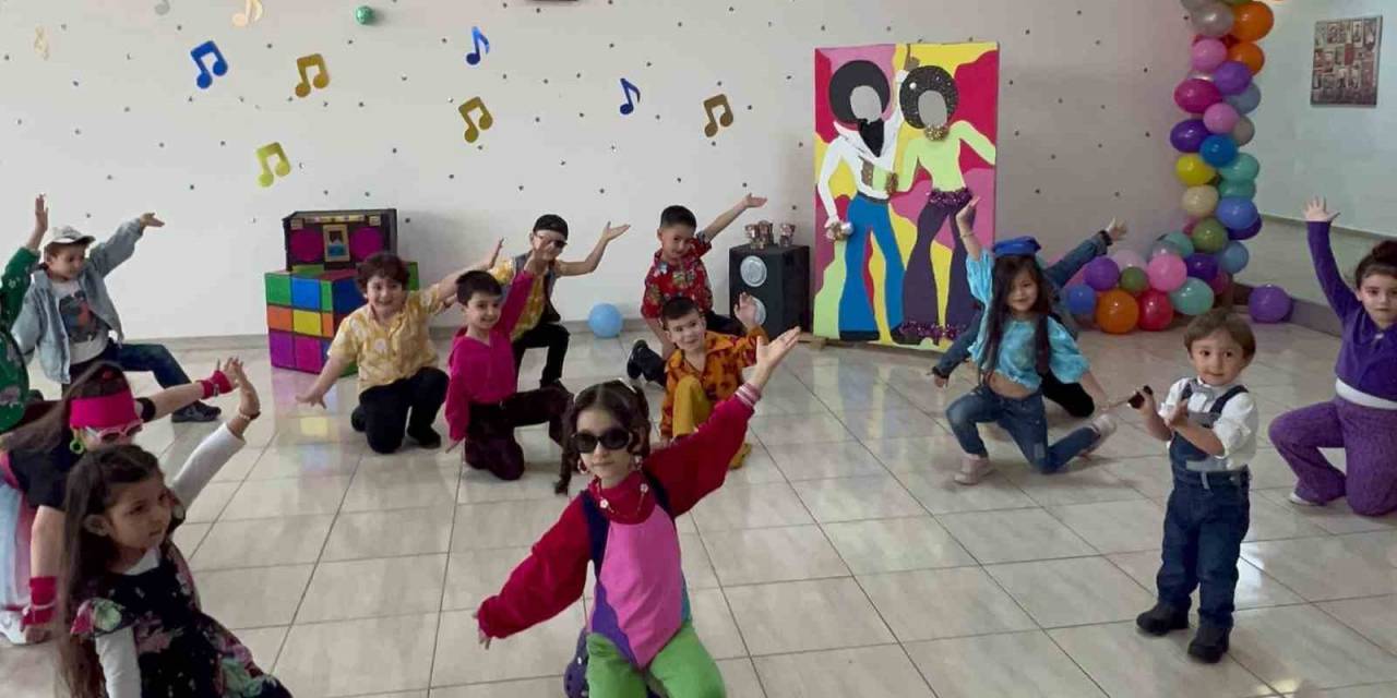 Çocuk Üniversitesinden 90’lar Konsepti