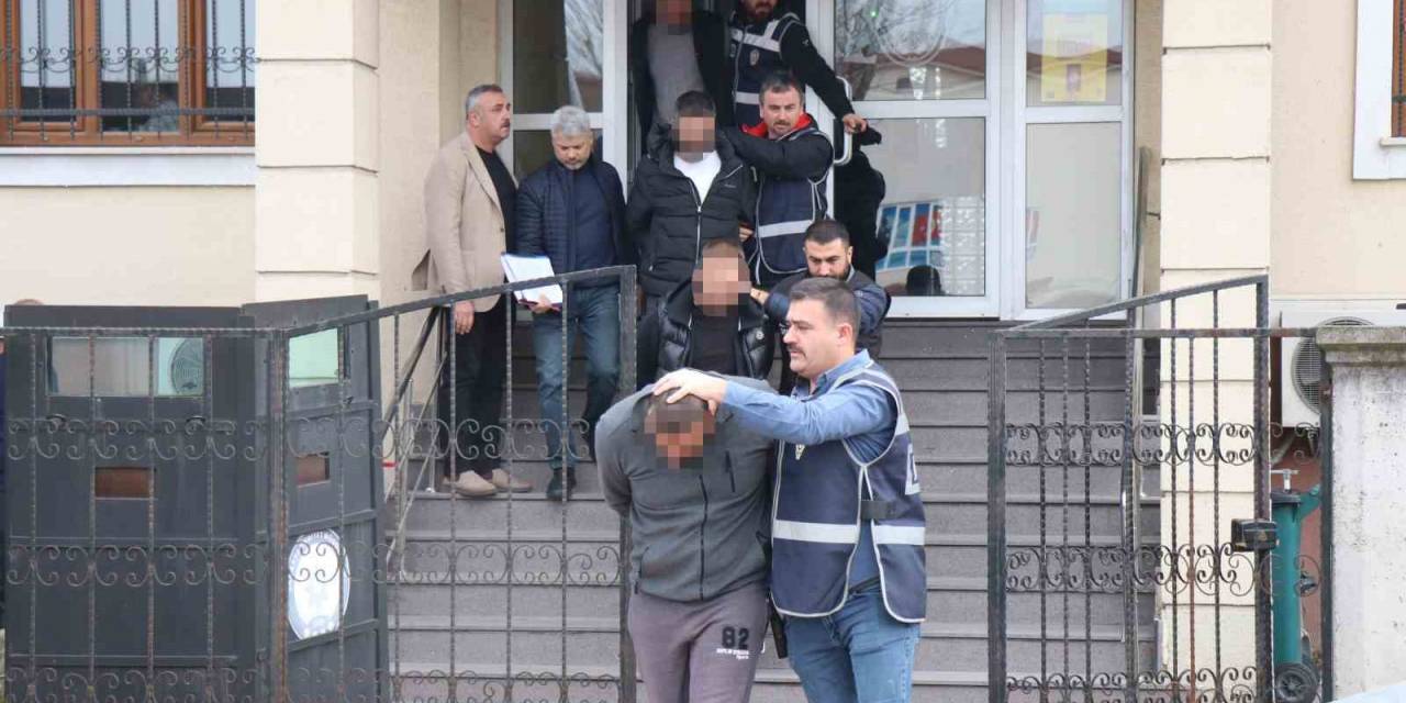 Yol Kenarında Ölü Bulunmuştu: Cinayete Kurban Gittiği Anlaşıldı