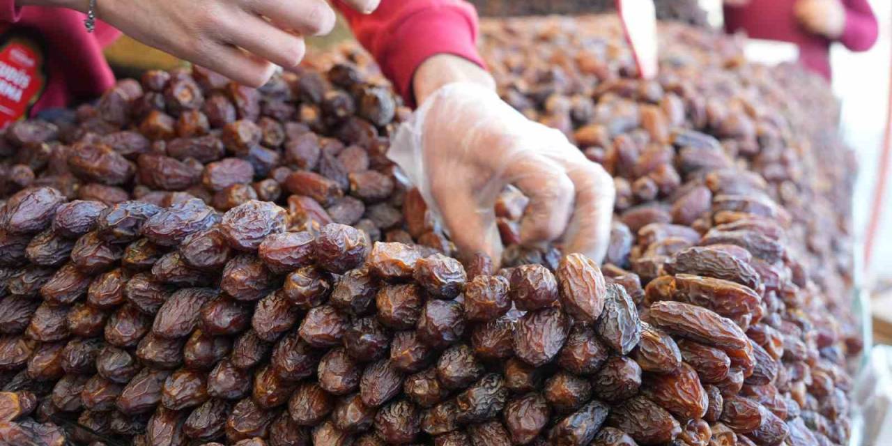 Eminönü’nde Ramazan Alışverişi Başladı