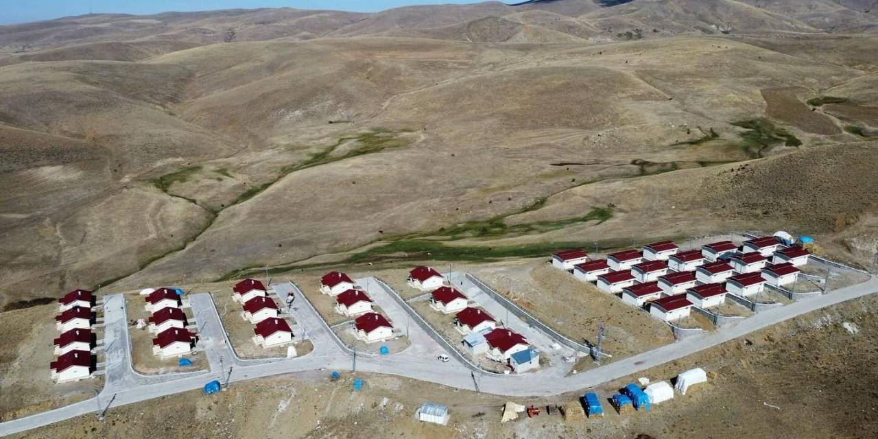 Milletvekili Öz: “Afad Erzurum’da 550 Konut Ve 80 Ahır Yapacak”