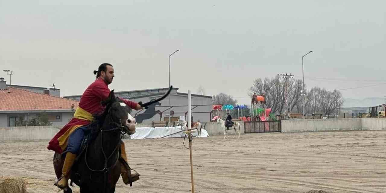 Atlı Savaş Sanatları Müsabakaları’nda En Çok Madalyayı Kayseri Takımları Aldı