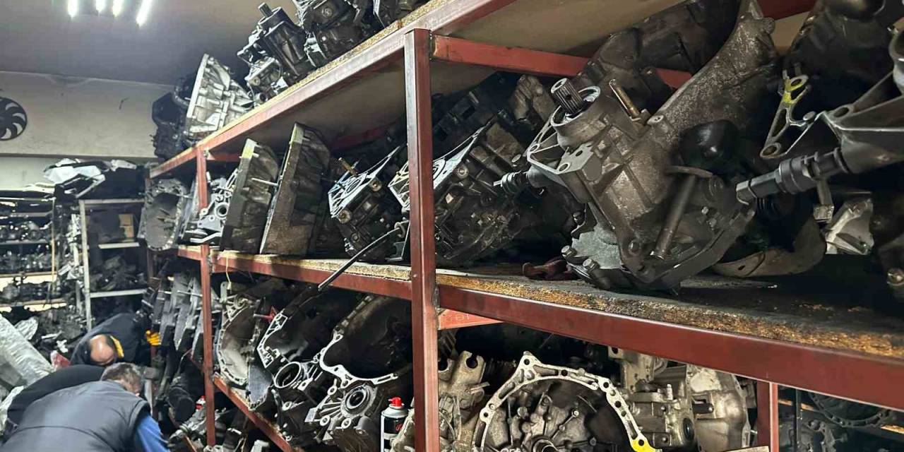 Kayseri’de 15 Adet Kaçak Otomobil Motoru Ele Geçirildi