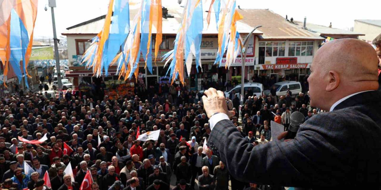 Başkan Sekmen Hınıs’ta Miting Yaptı