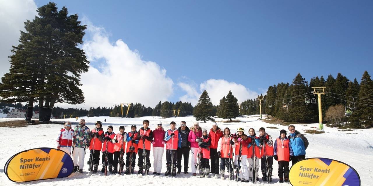 Nilüfer’in Kırsalındaki Çocuklar Uludağ’ı İlk Kez Görüp Kayak Yapmayı Öğreniyor