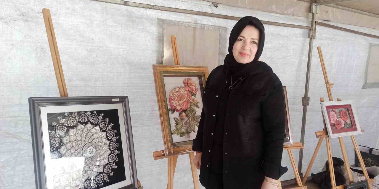 Depremzede Kadınlar, Yaptıkları Ürünlerle Hem Kazanç Sağlıyor Hem De Sosyalleşiyor