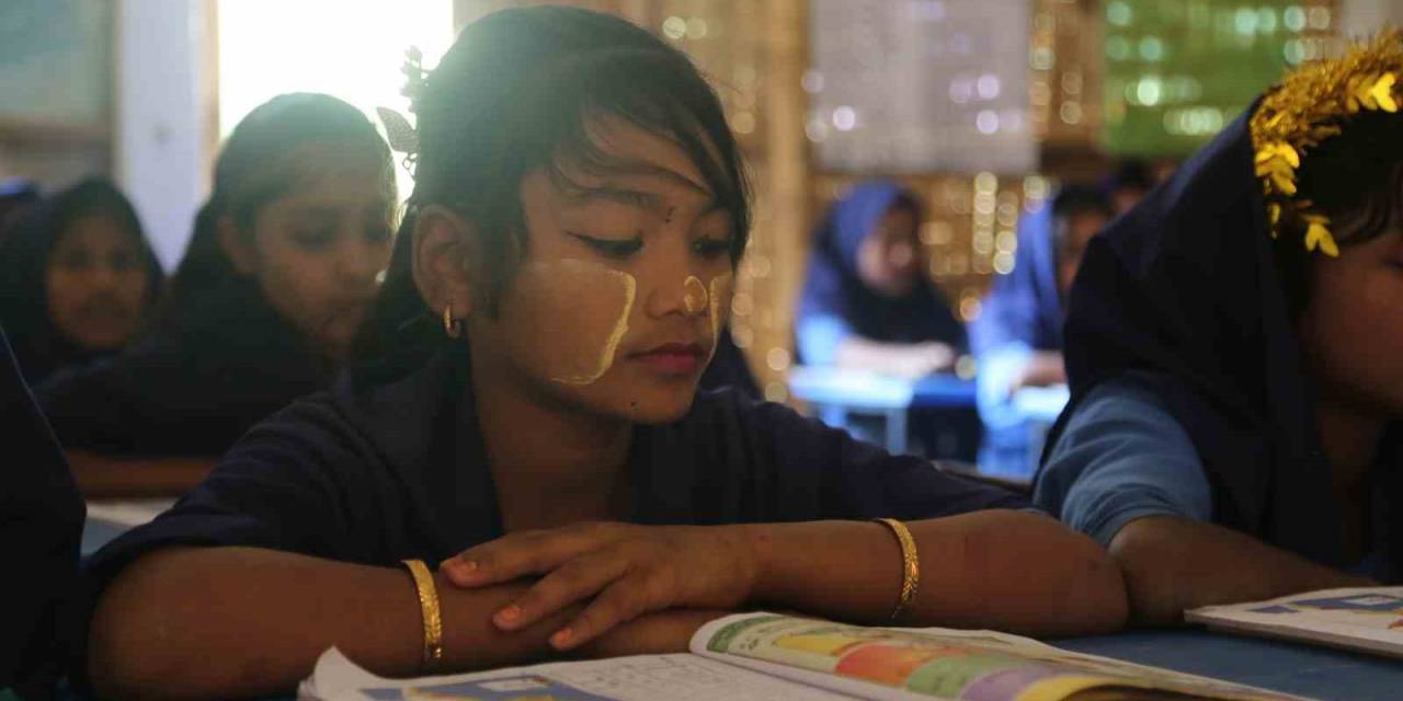 Diyanet Vakfı’nın Bangladeş’te İnşa Ettiği Okullarda Bin 250 Çocuk Eğitim Görüyor