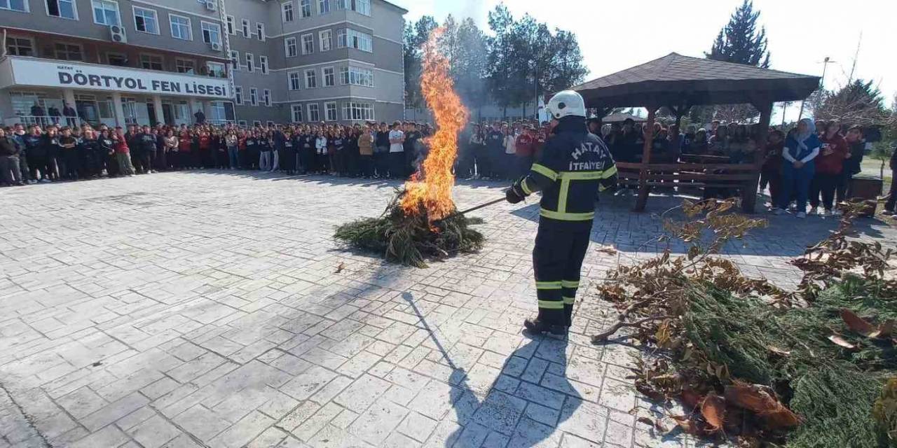 Dörtyol’da Öğrencilere Ve Personellere Yangın Eğitimi Verildi