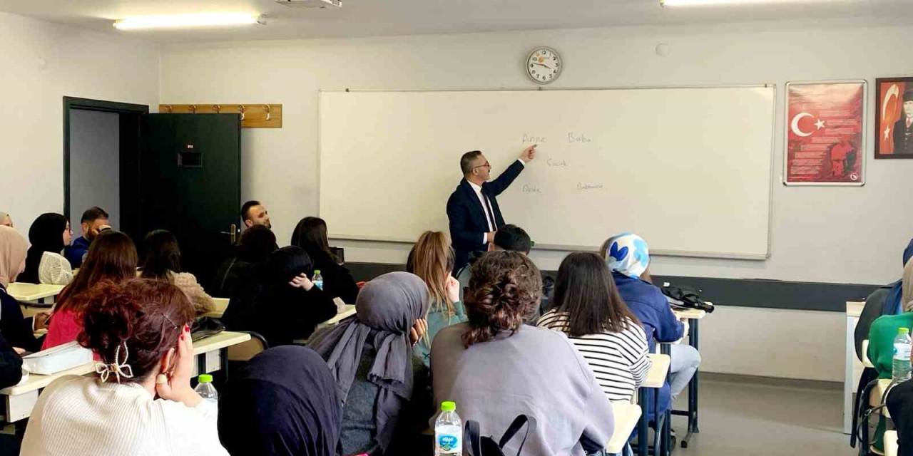 Öğrencilere Medeni Hukukun Güncel Meseleleri Anlatıldı