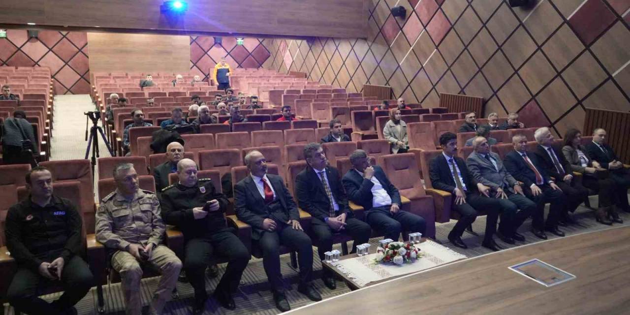 Prof. Dr. Mahmut Bilgehan: "Merkez Üssü Marmara’da Olacak Bir Deprem De Bizleri Çok İlgilendiriyor"