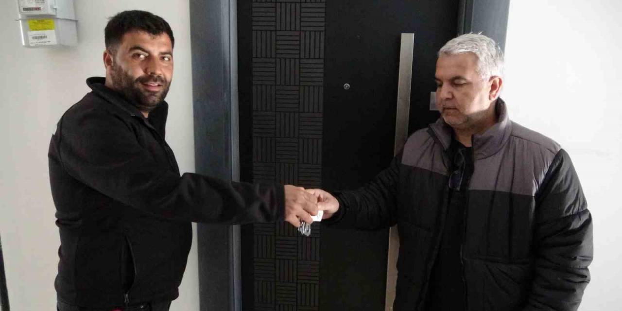 Depremzedeler Konutlarına Kavuşuyor