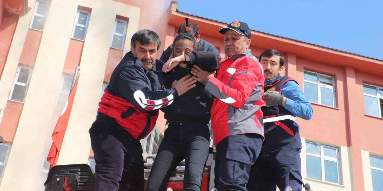 Hakkari’de Gerçeği Aratmayan Tatbikat