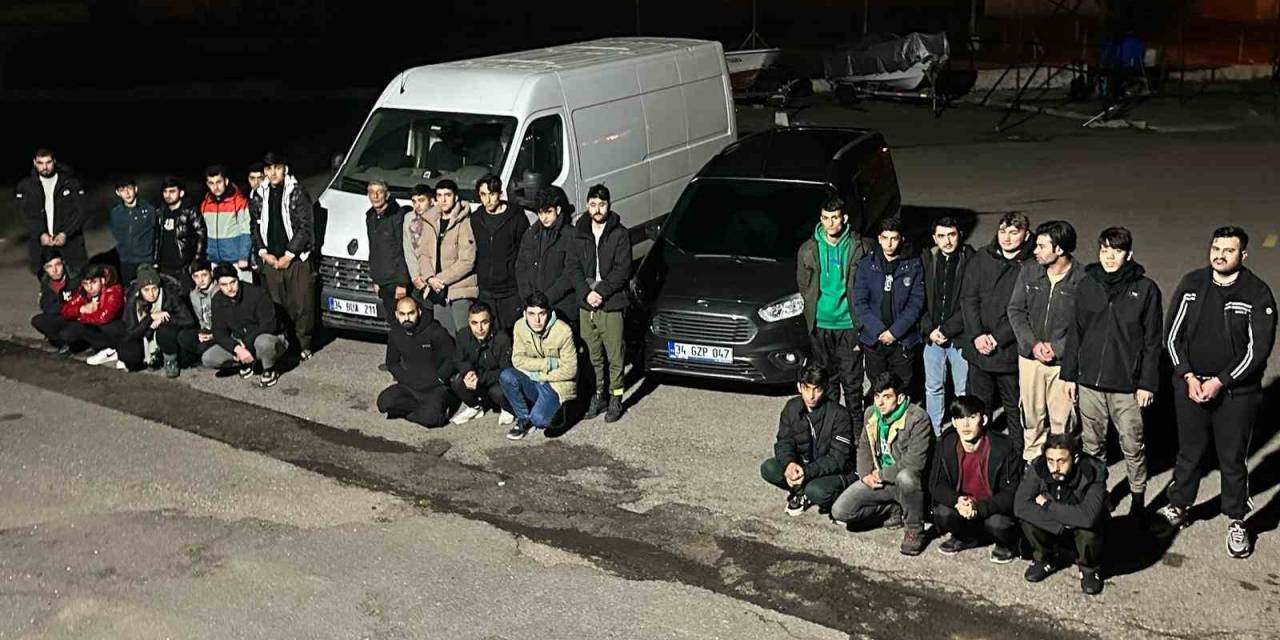 Ormanlık Alanda 29 Kaçak Göçmen Ve 2 Organizatör Yakalandı