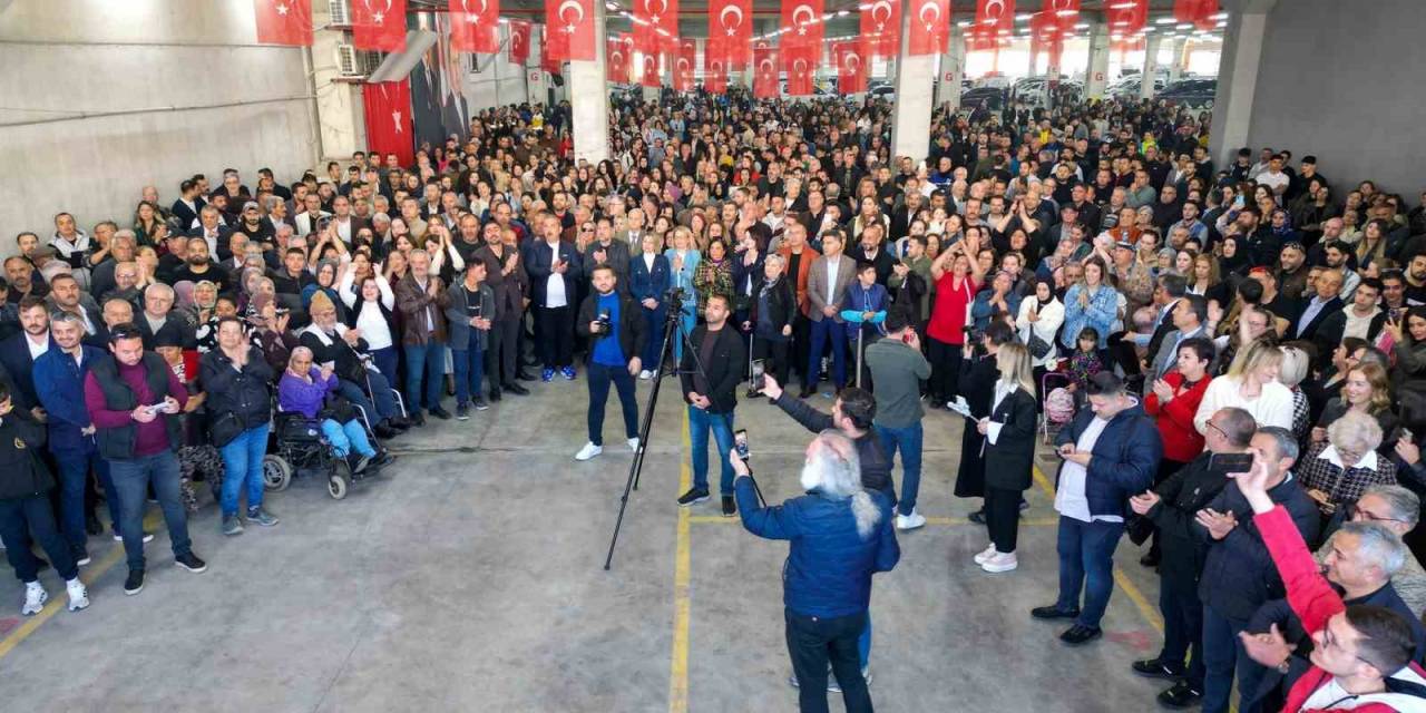 Menemen’de Miting Gibi Açılış