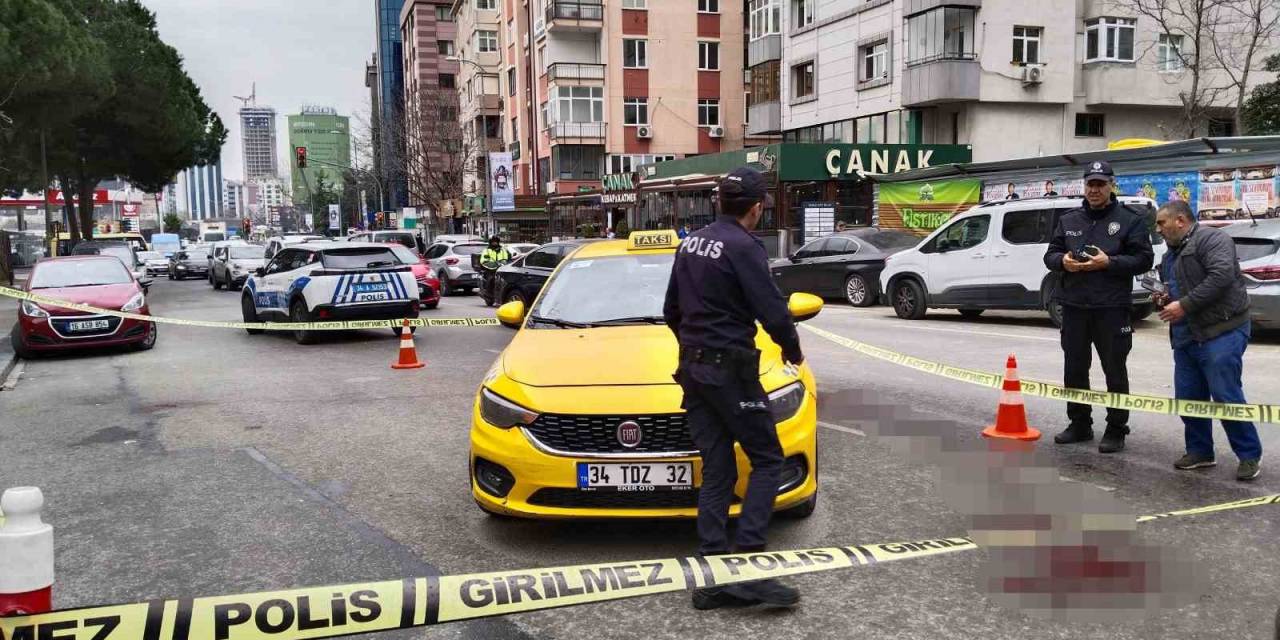 Kadıköy’de Taksiciyi Gasp Edip Bıçakladılar