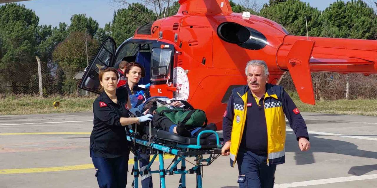 Beyin Kanaması Geçiren Yaşlı Adamın Yardımına Ambulans Helikopter Yetişti