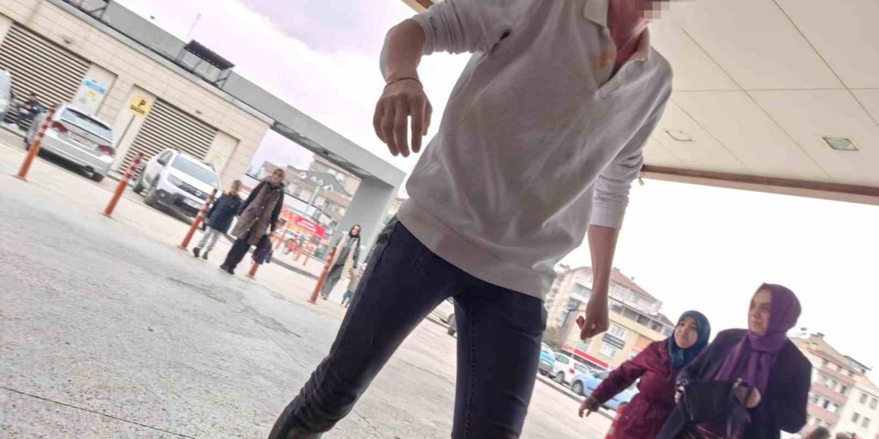 Sevgilisinin Abisi Önce Darp Etti, Sonra Biber Gazı Sıktı