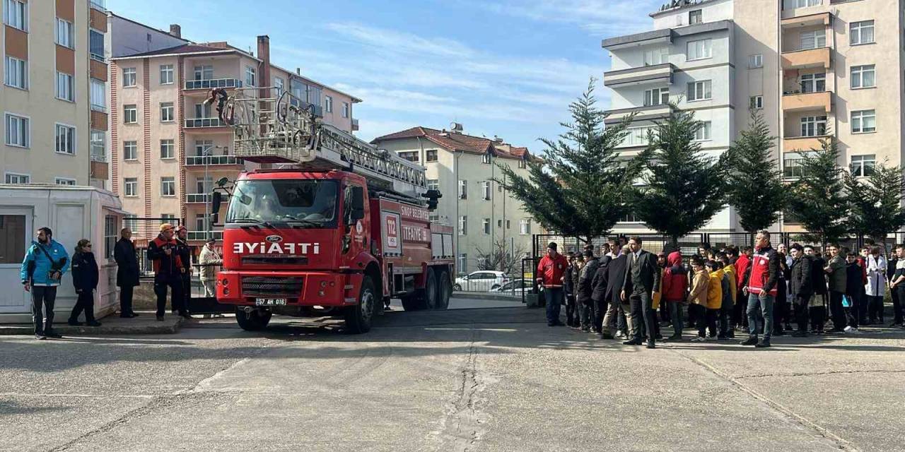 Sinop’ta Deprem Ve Tahliye Tatbikatı