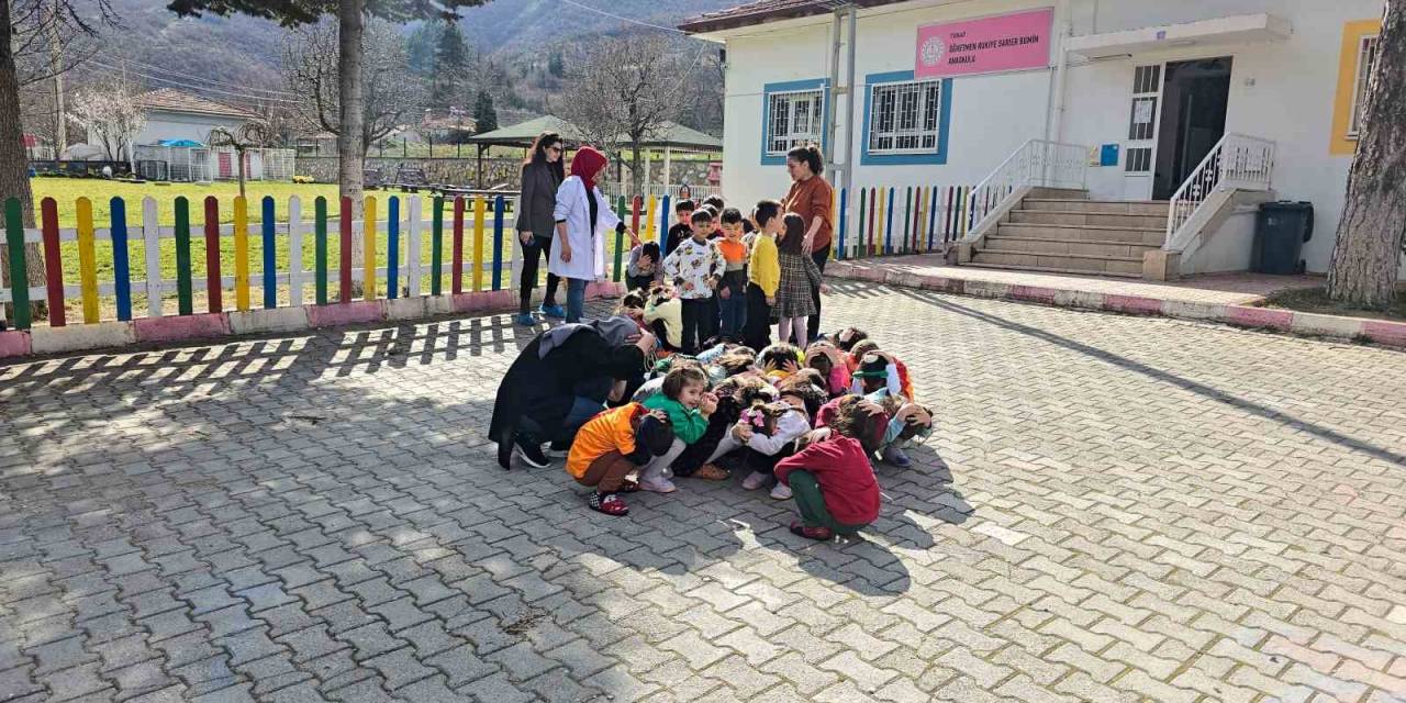 Tokat’ta Minik Öğrencilere Deprem Eğitimi